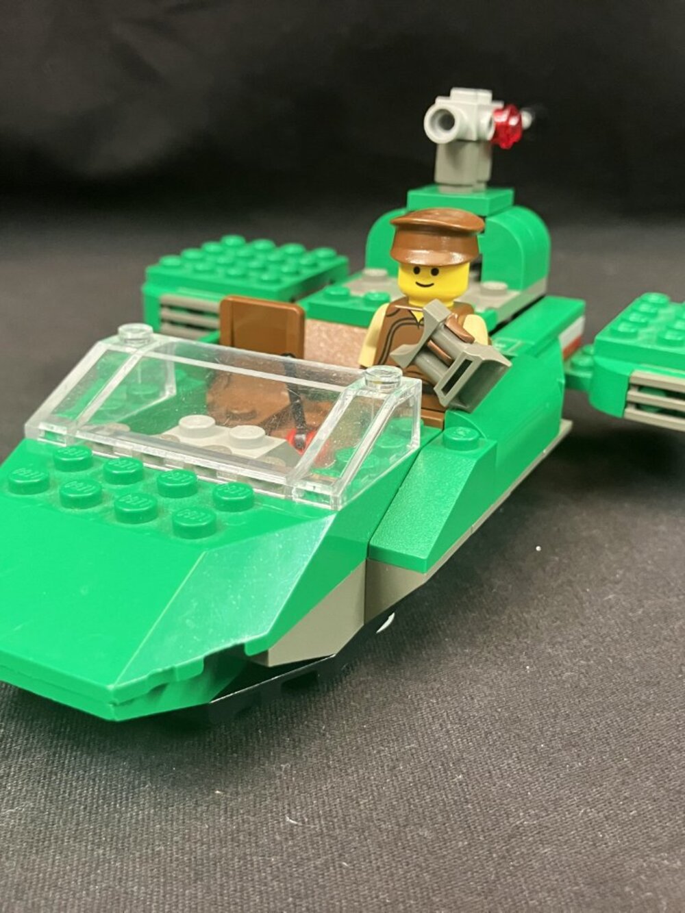 #7124 - Star Wars Episode 1 Flash Speeder with Instruction Booklet - 2000